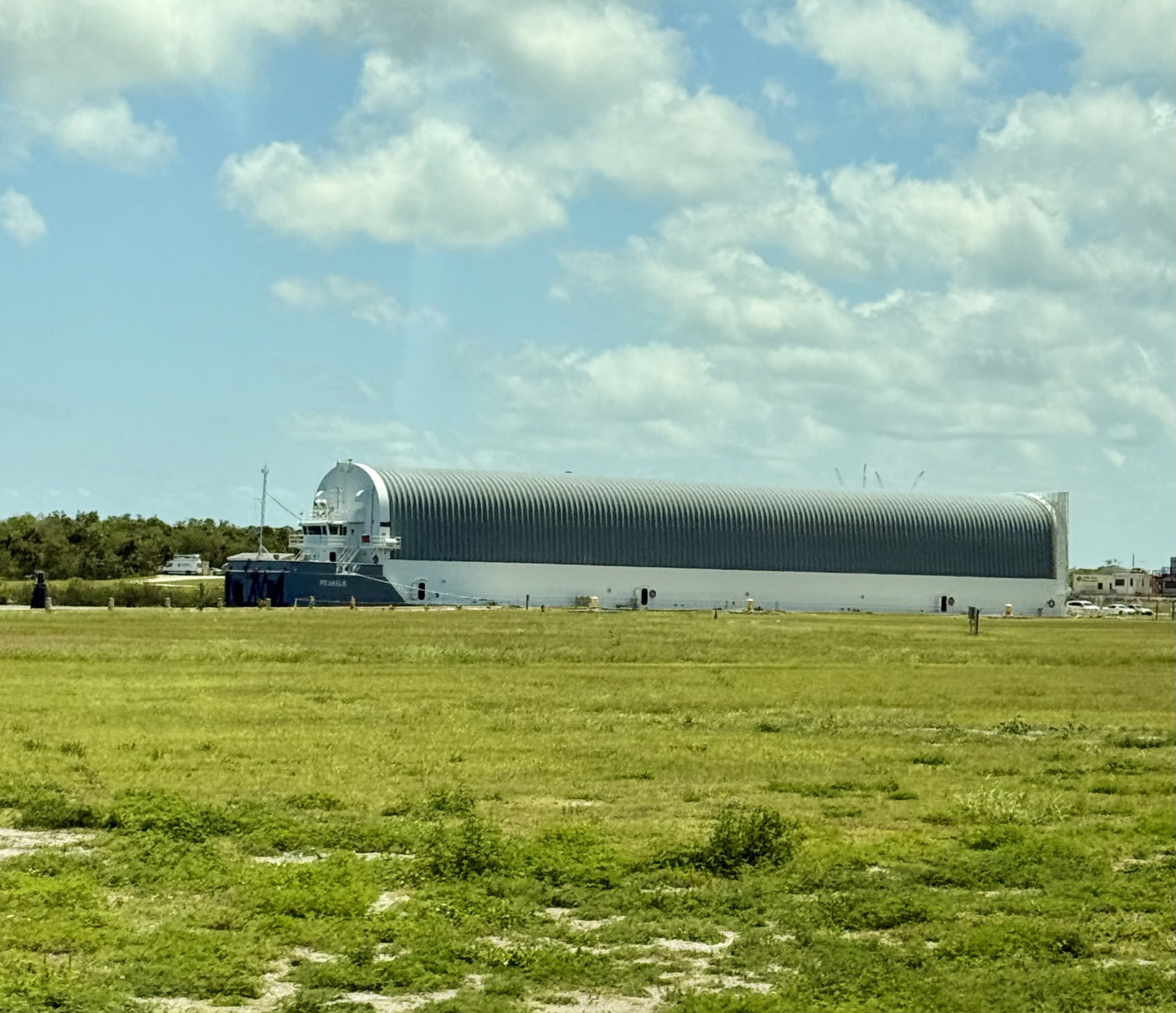 NASA’s Pegasus barge arrives at Kennedy Space Center carrying the core stage for the Artemis III Space Launch System rocket, marking a key milestone ahead of the planned 2027 lunar mission. Photo: Andrew Javor/Florida Spaceflight