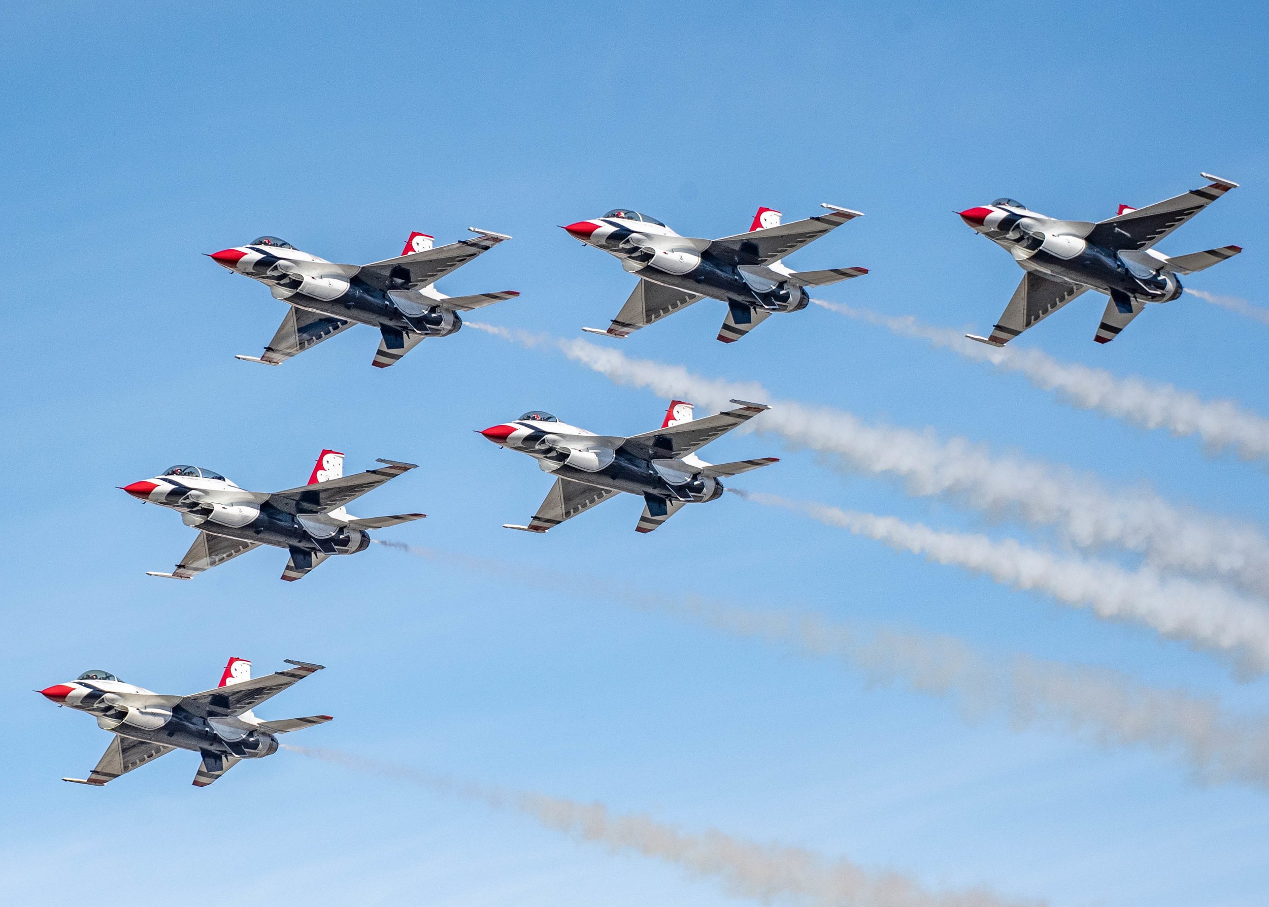 The United States Air Force Thunderbirds Demonstration Team will headline the airshow for this event.