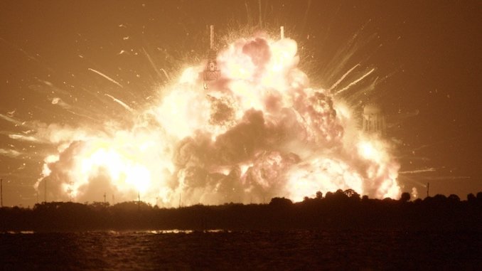 New Glenn explodes during a “Hot Fire” test at LC-36.