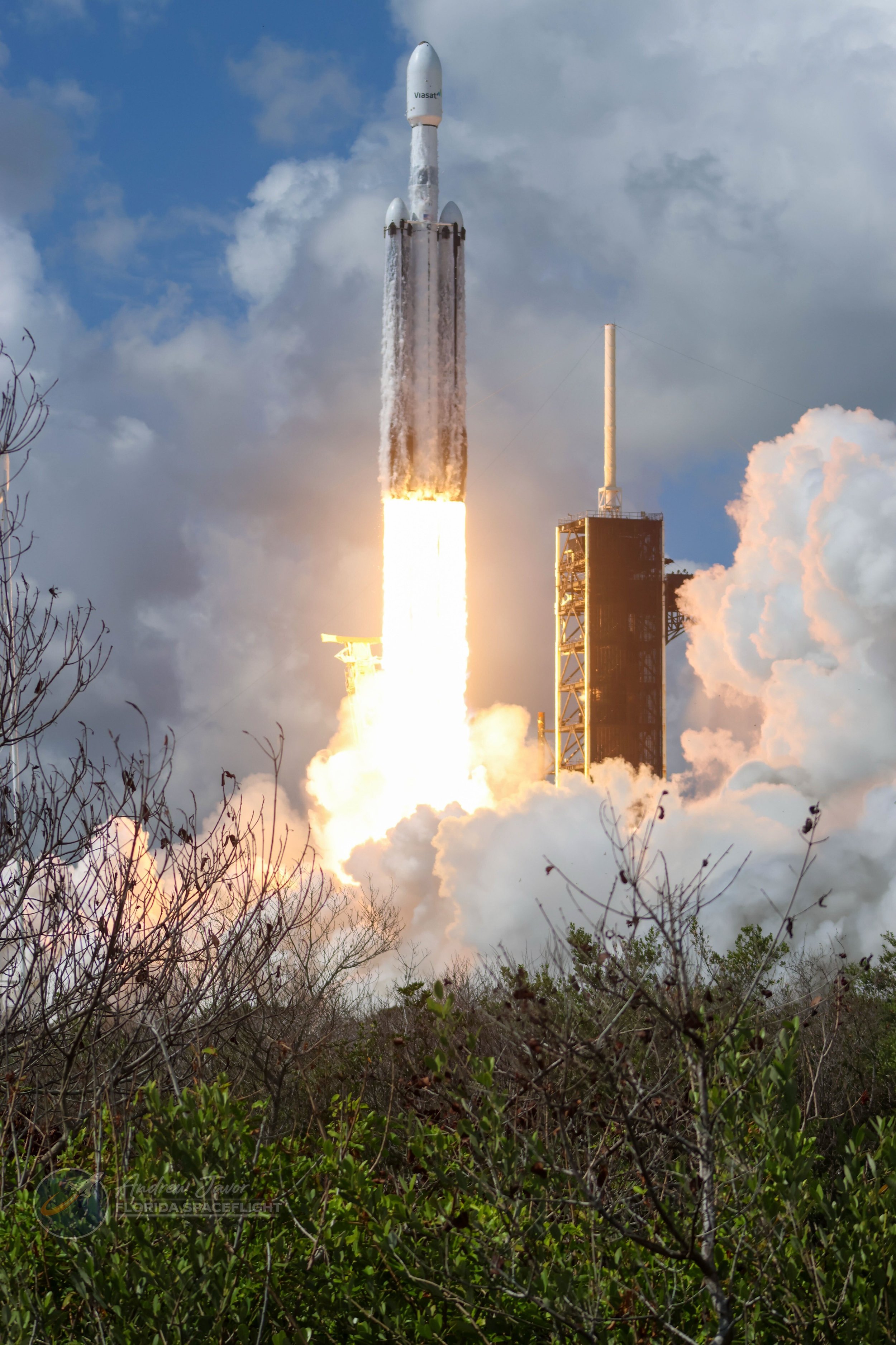 SpaceX Falcon Heavy Rocket launches from LC-39A. Photo: Andrew Javor/Florida Spaceflight